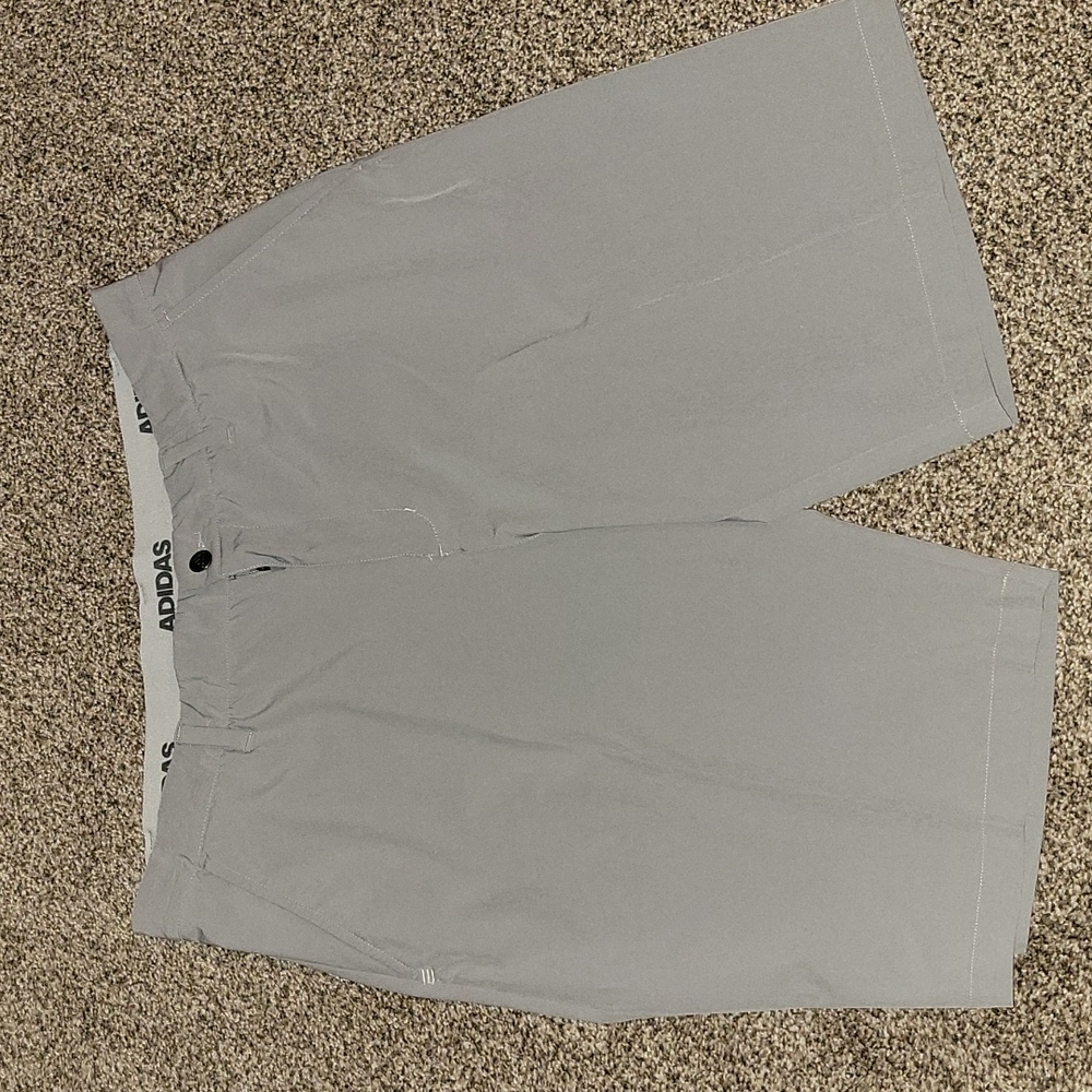 ADIDAS MENS GRAY GOLFING SHORTS SZ 36W GREAT CONDITION